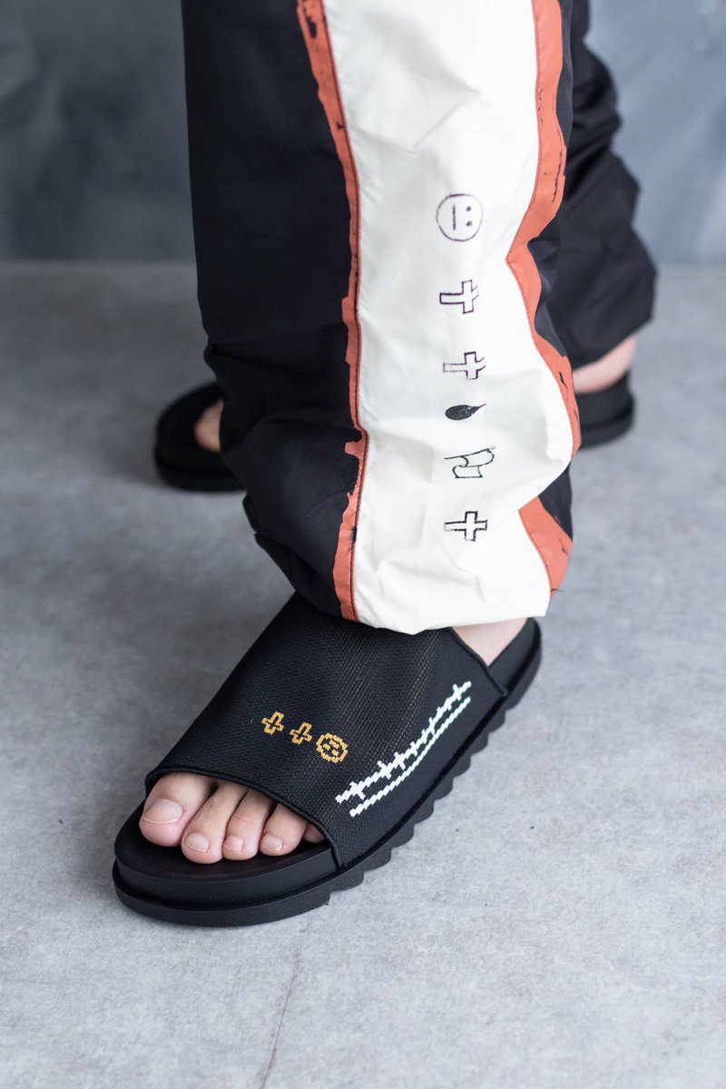 米津玄師TOUR空想グッズ紹介 🫥努力未来トラックジャケット🫥 ・マット