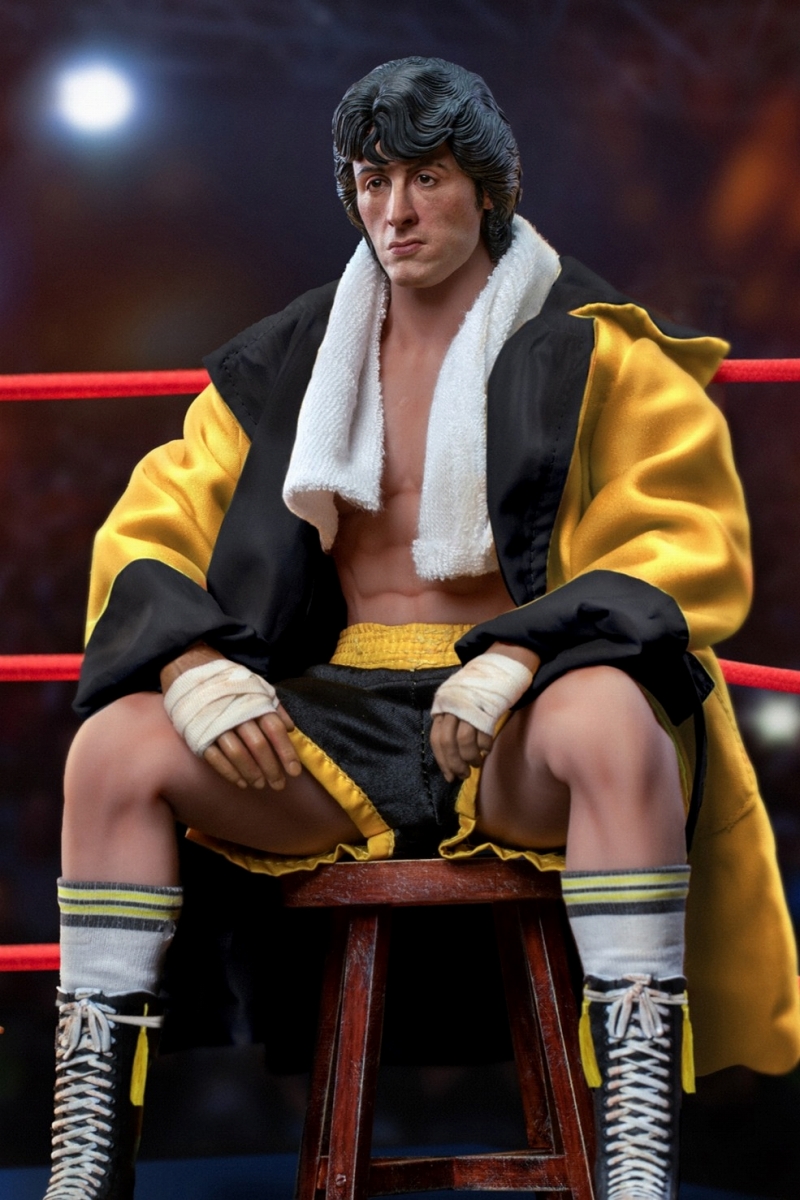映画『ROCKY 2』のロッキー・バルボアの姿を、スターエーストイズが1/6
