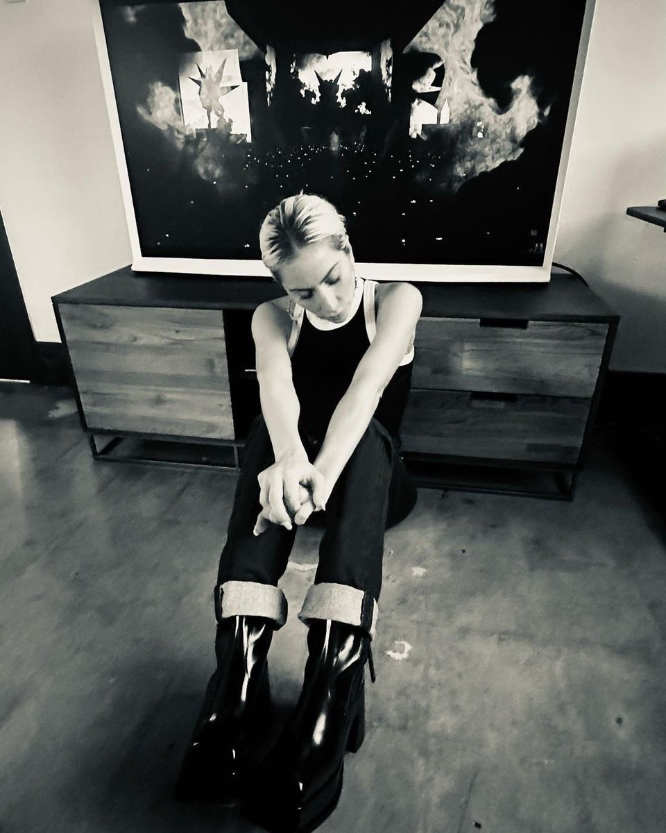 レディー・ガガ がファンに向けて1枚の写真と共に長文メッセージを投稿