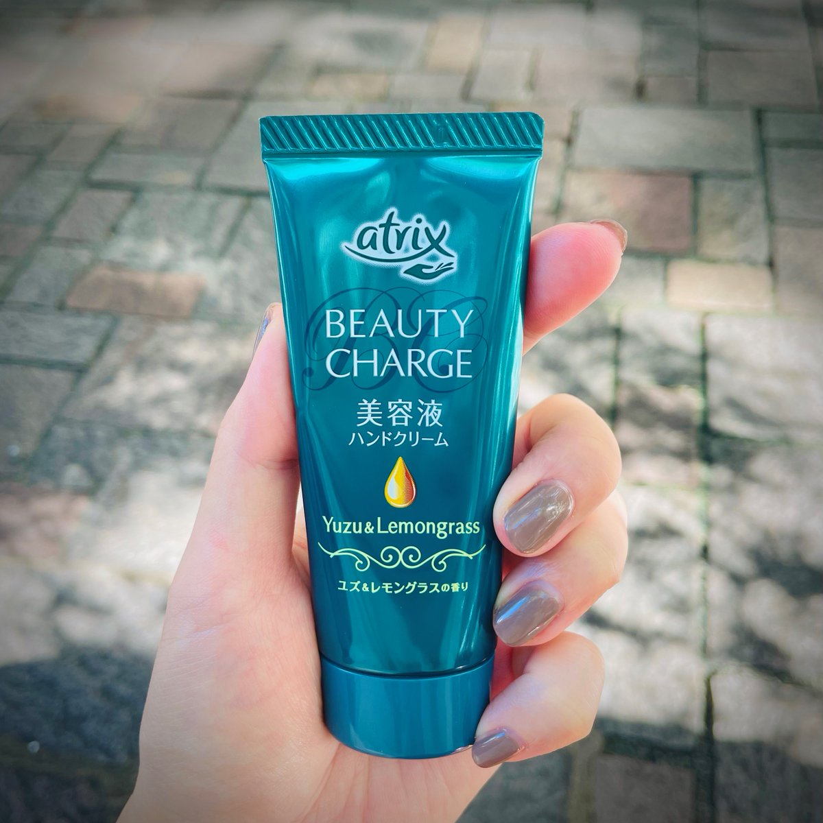 FChhg6EVIAQjc_t.jpg?format=jpg