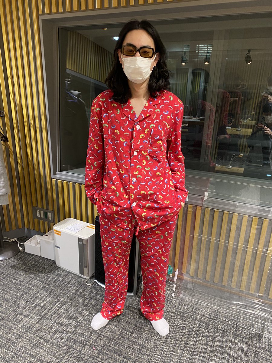 菅田将暉のオールナイトニッポン 番組オフィシャルパジャマ(赤)」好評