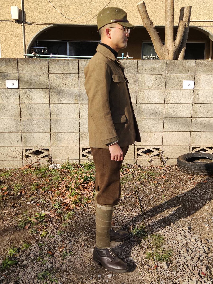 陸軍下士官兵用三式若しくは九八式を戦後背広型に仕立て直したもの