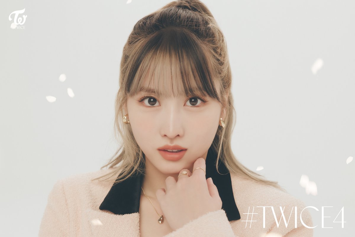 TWICE 4th BEST ALBUM 『#TWICE4』 2022.03.16 Release MOMO -pink