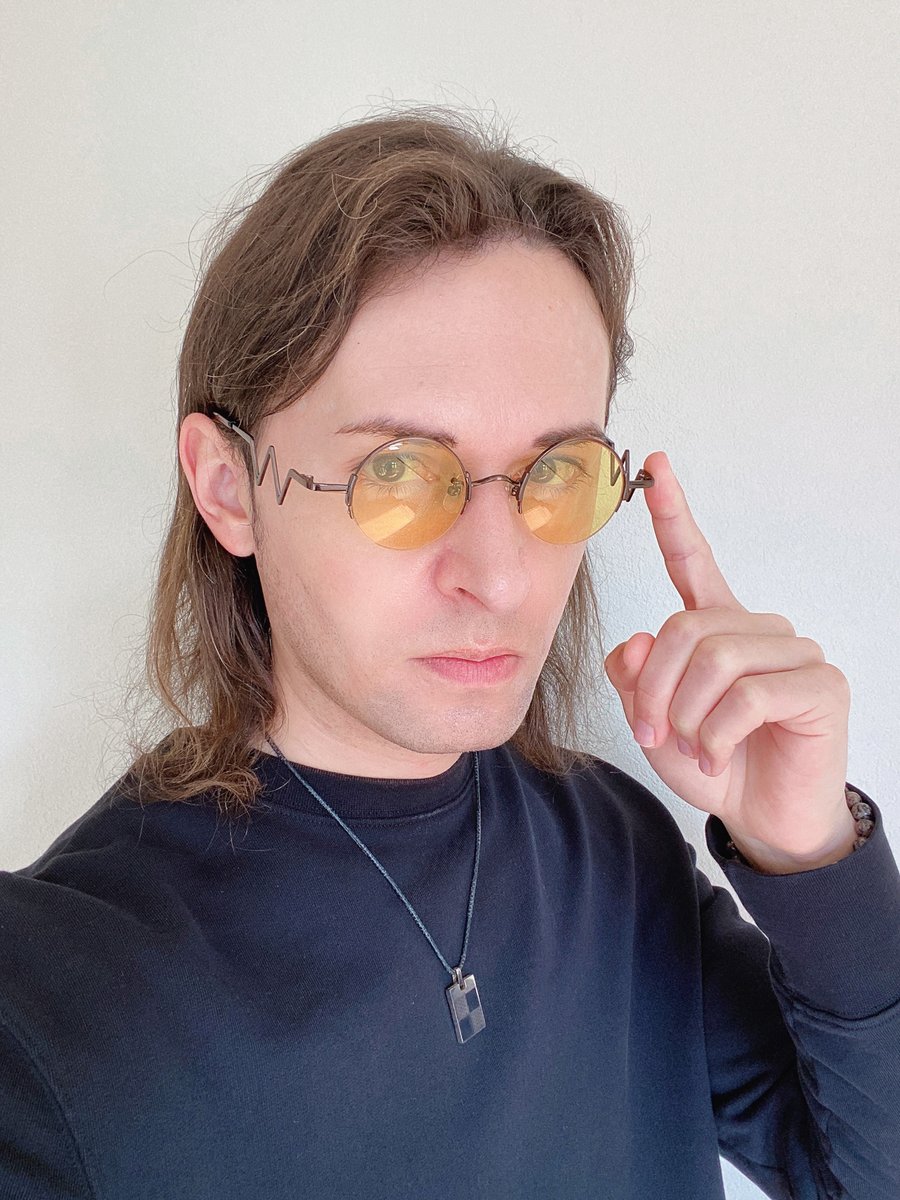 The Vash the Stampede (protagonist of Trigun) sunglasses from