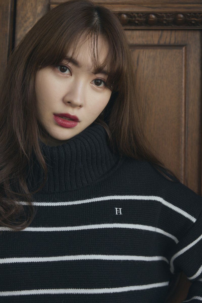 Striped Turtleneck Mini Knit Dress// 細めピッチのボーダーが 品良く