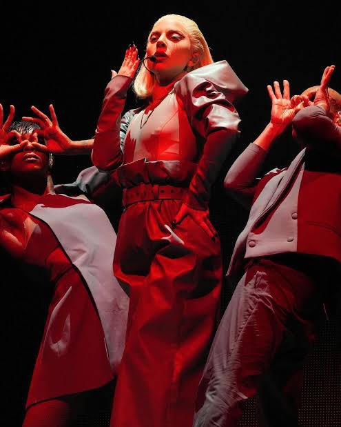 明日で『LADY GAGA PRESENTS THE CHROMATICA BALL』日本公演初日から一