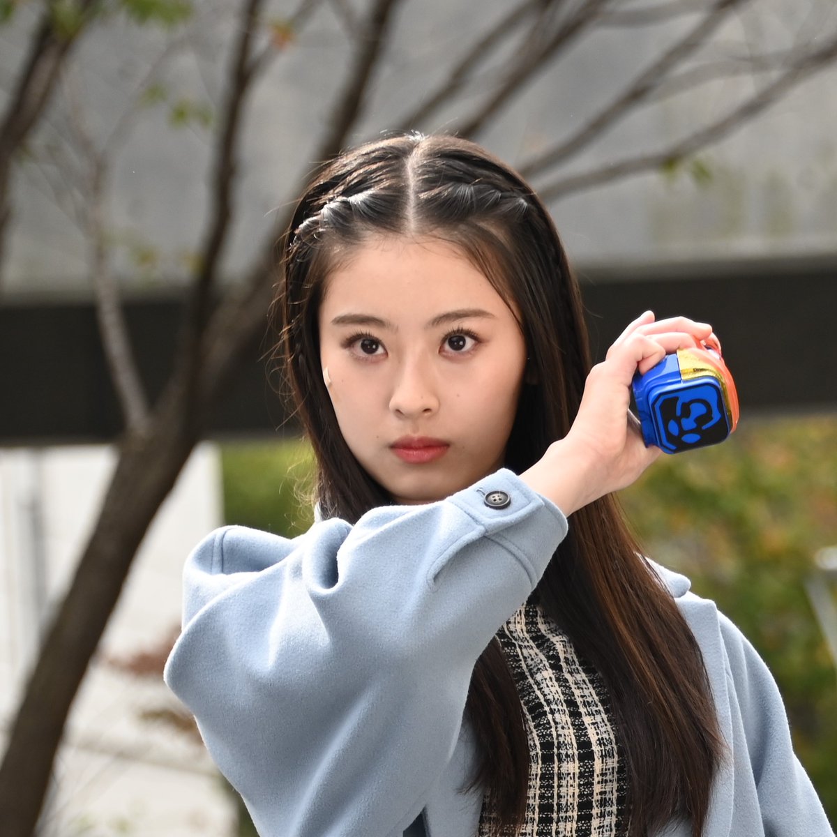 😈#リバイス キャラ紹介 ＼ ◤#五十嵐さくら（#井本彩花）◢ 五十嵐家