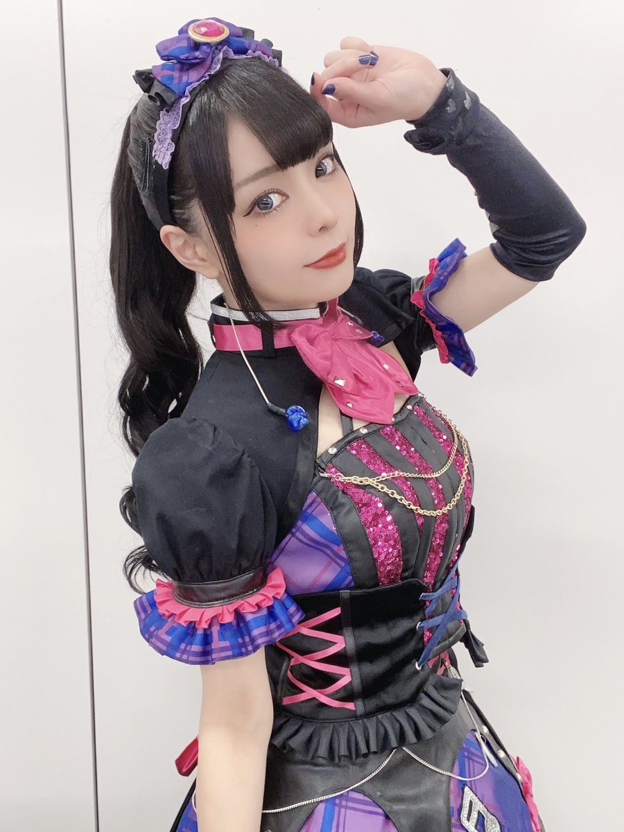 ロックマイハートコーデ🎸 ローラにピッタリなコーデだと思う！ 全身を