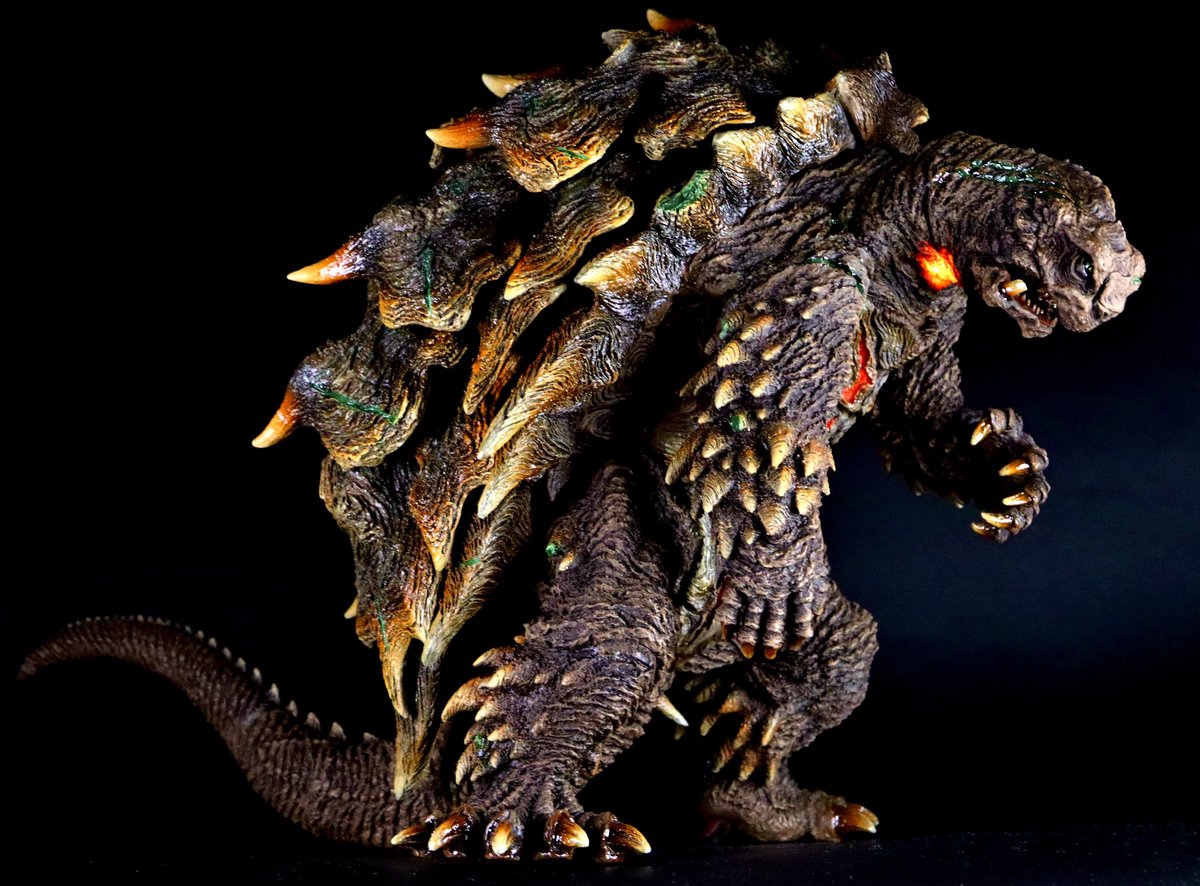 田中ミュージアム工房 アヴァンガメラ 雄々しき守護者」完成。 依頼者