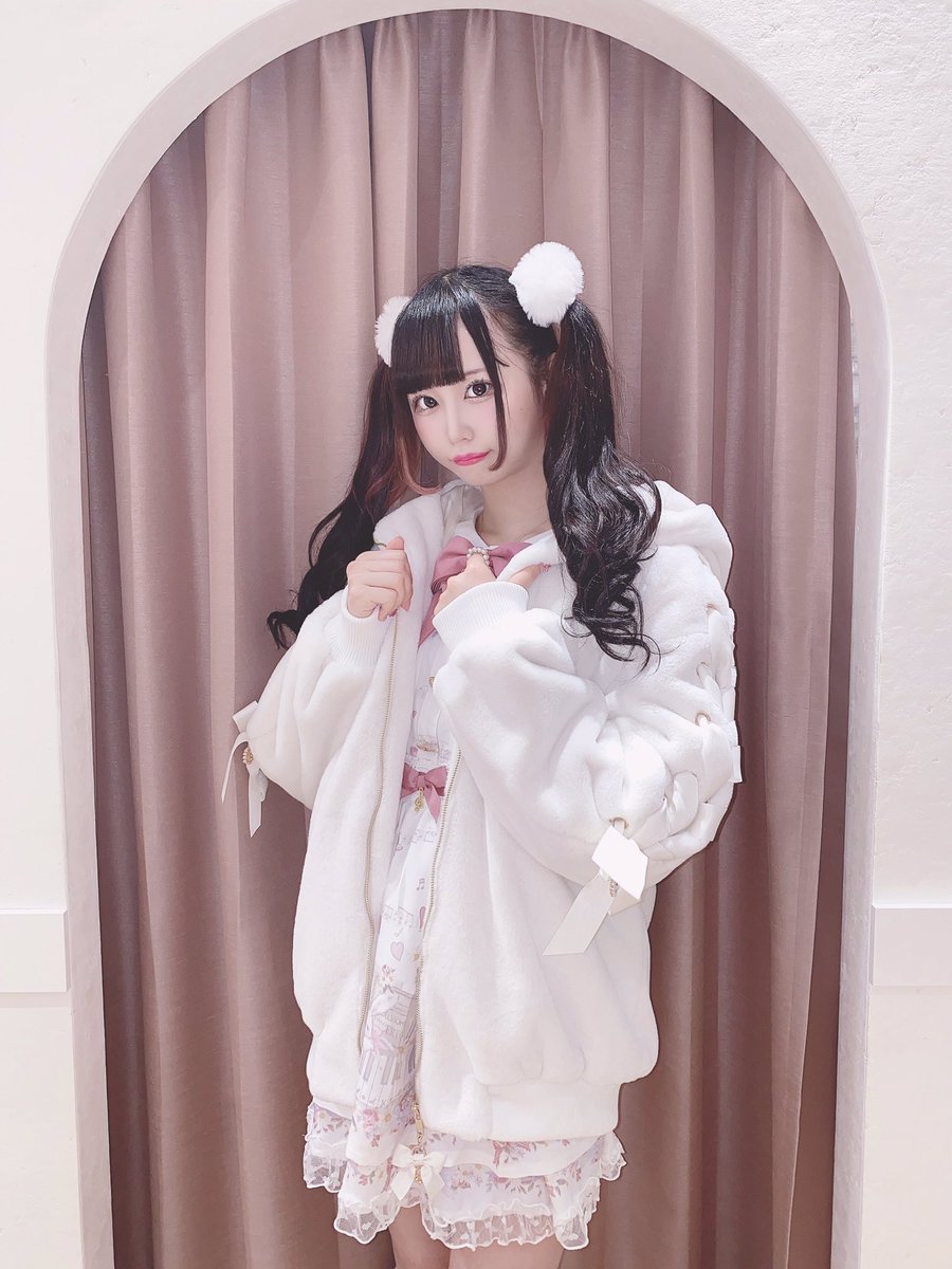 ͙*🍓LIZ LISA ラフォーレ原宿店🍓‧͙* 大人気💗即完売した🐰うさみみ