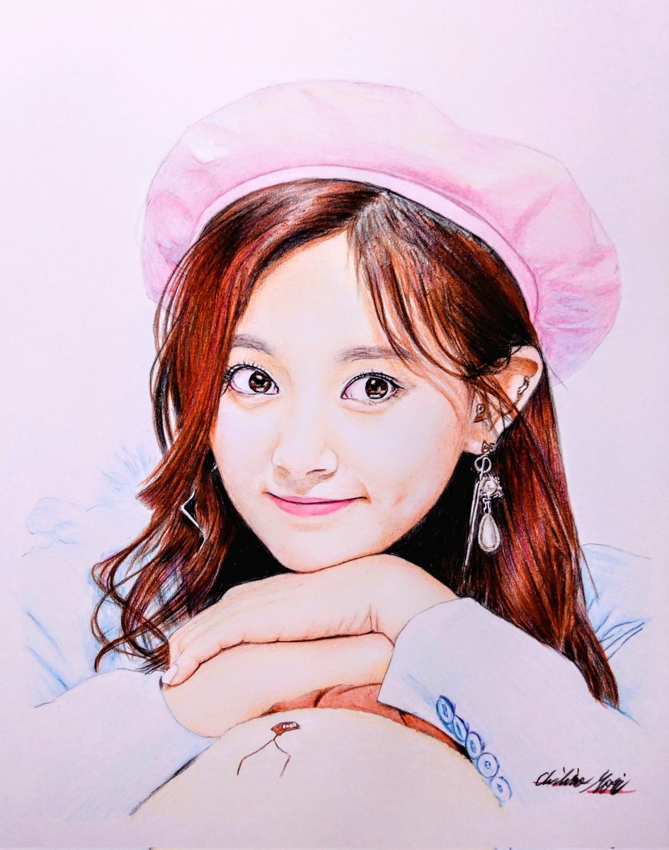 やっと絵が出来たぁ～(^^)/ TWICEの、TZUYU、ツウィ✨ 色鉛筆画です