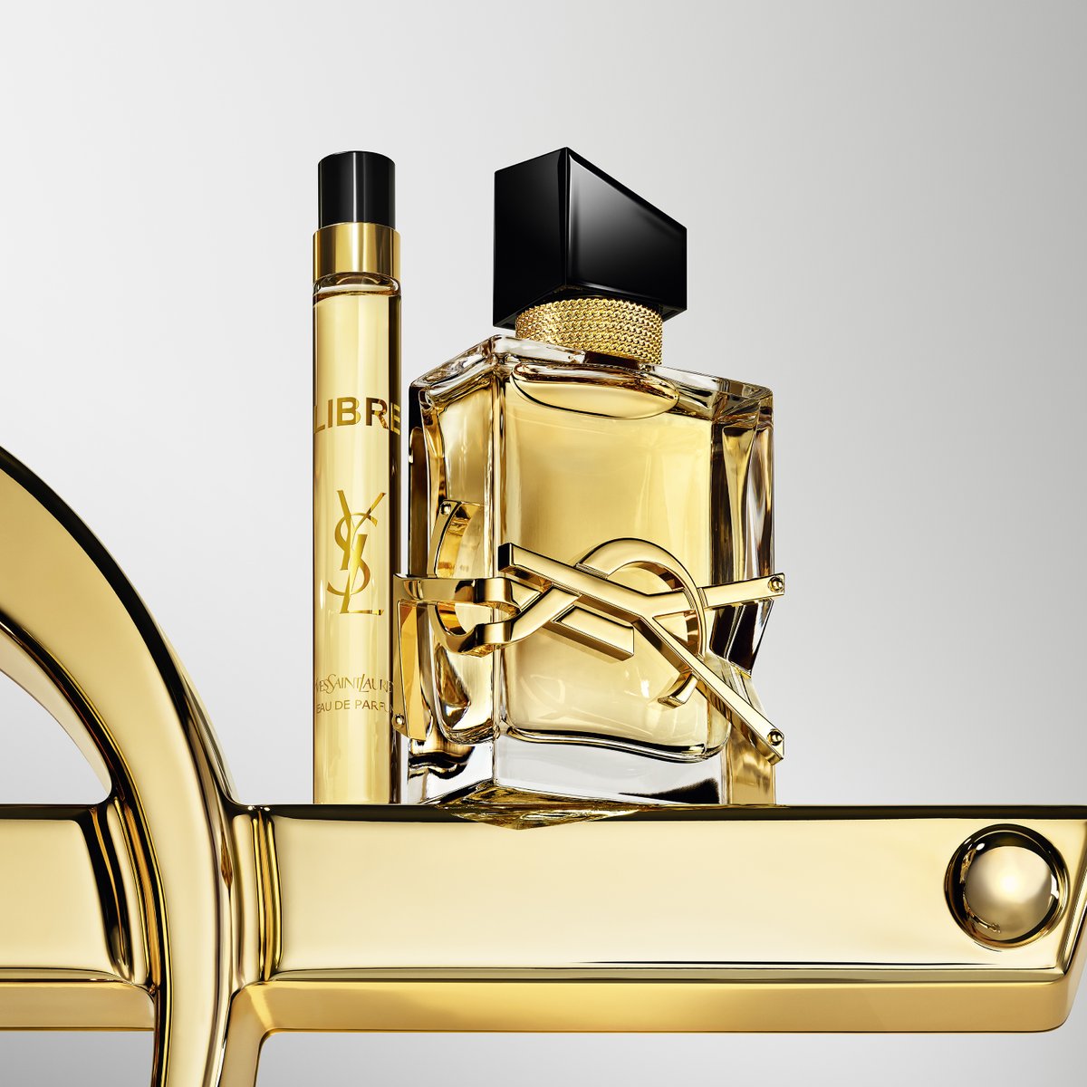 リブレ オーデパルファム」 YSL No.1 フレグランス。 シーンを問わずに