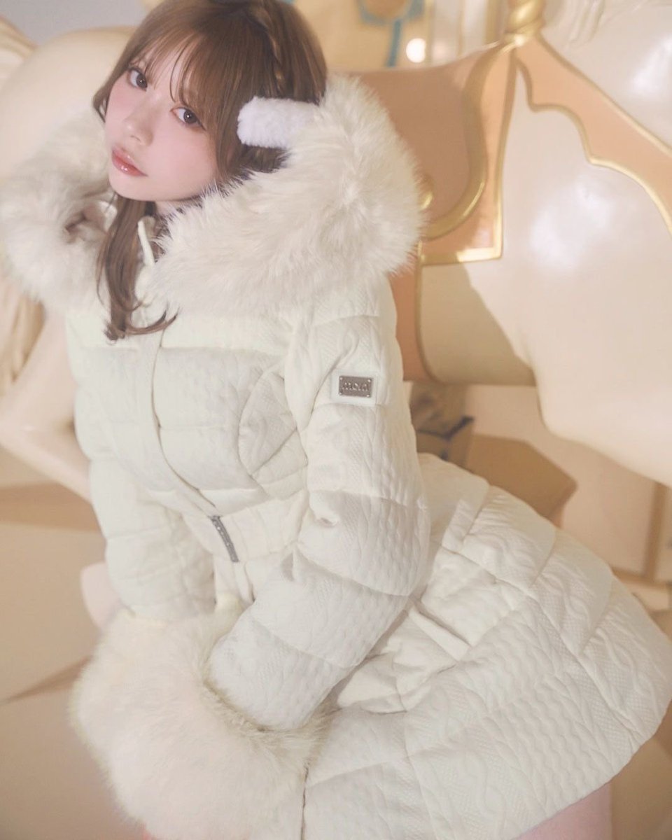 𝐍𝐄𝐖 𝐀𝐑𝐑𝐈𝐕𝐀𝐋 】 ミシェルマカロンのダウンコートが発売