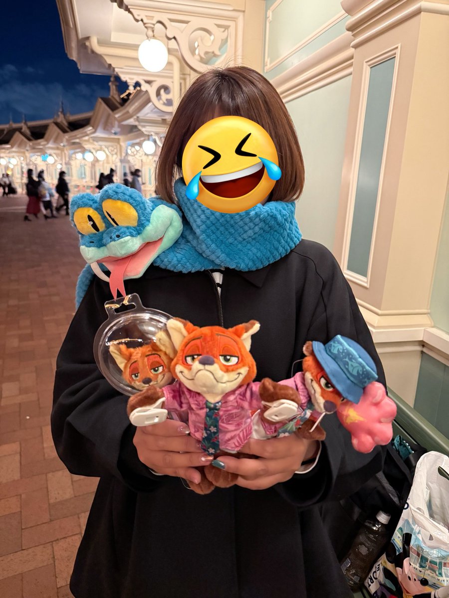 ゲイリーのマフラー。 1日中迷って、結局帰り際に購入🤣 ひとりでこれ