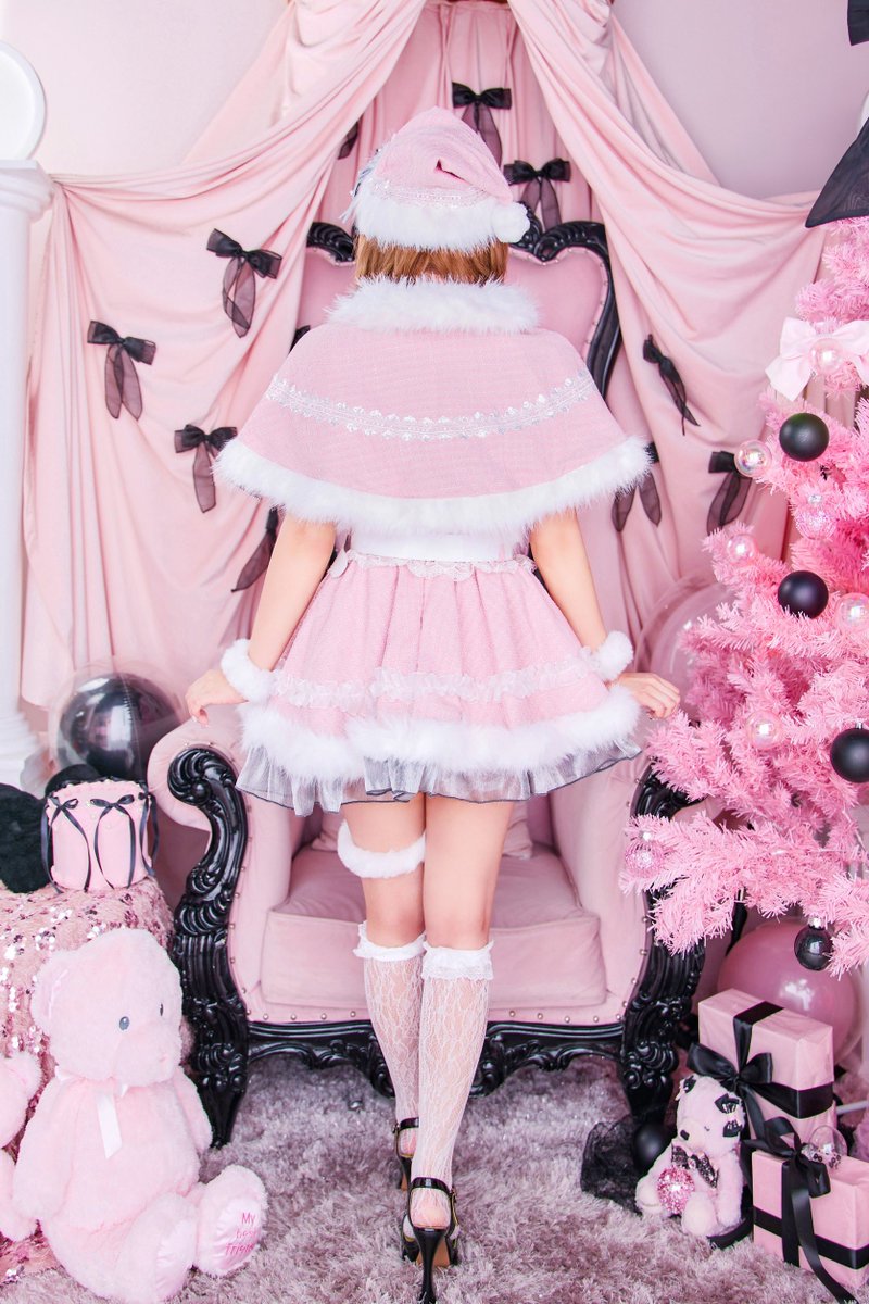 ケープ脱いでもかわいい💕 スリム体型でも安心の肩紐だよ^ᴗ ̫ ᴗ^