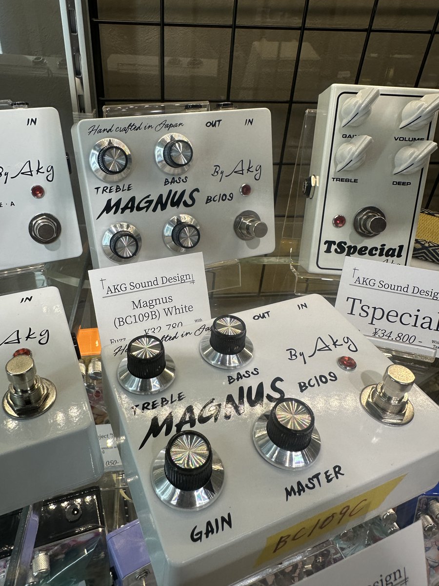 Akg MAGNUS BC109 FUZZ ファズ GOLD Akg MAGNUS BC109 FUZZ ファズ GOLD