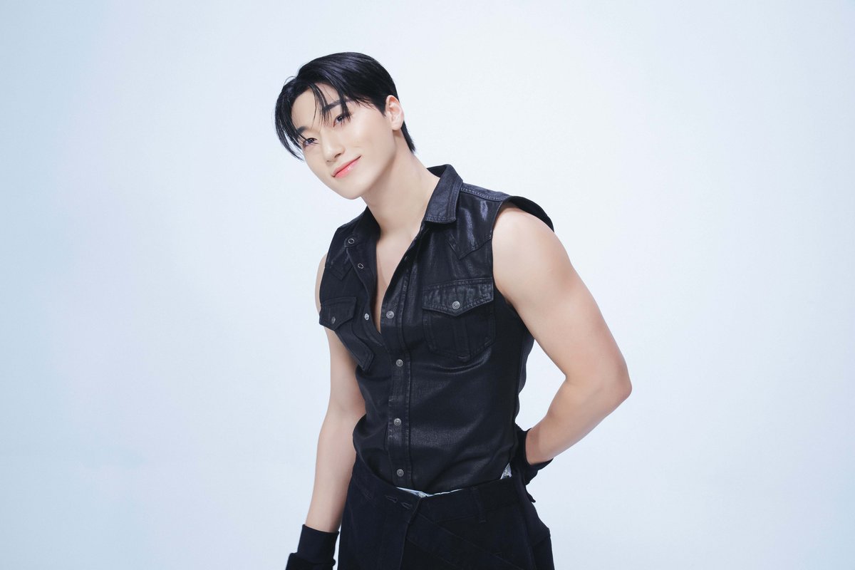 🎬『ATEEZ VR CONCERT : LIGHT THE WAY』 サイン入りポラロイド写真が