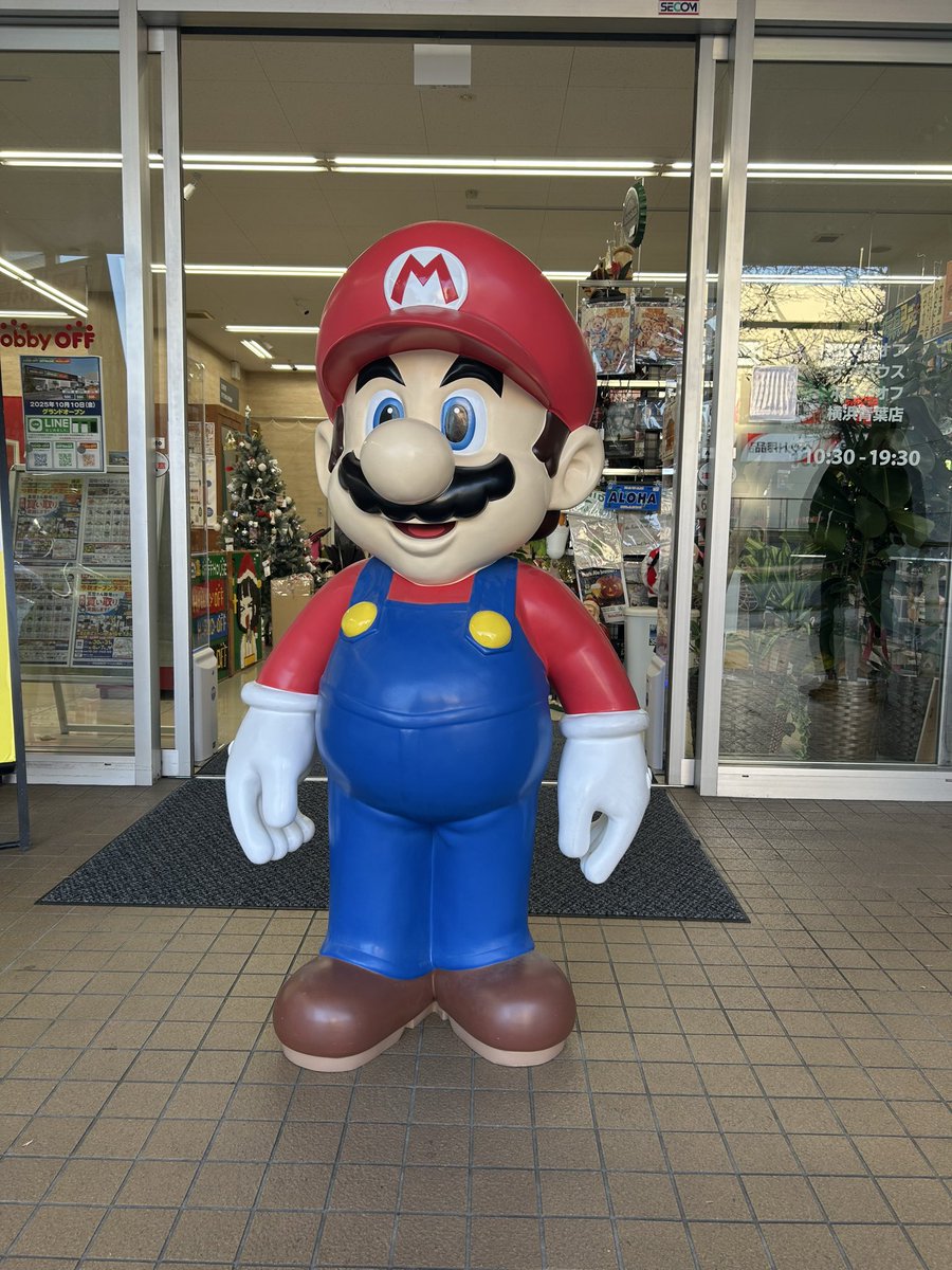 Post by ハードオフ【公式】 on X: と、等身大…？！