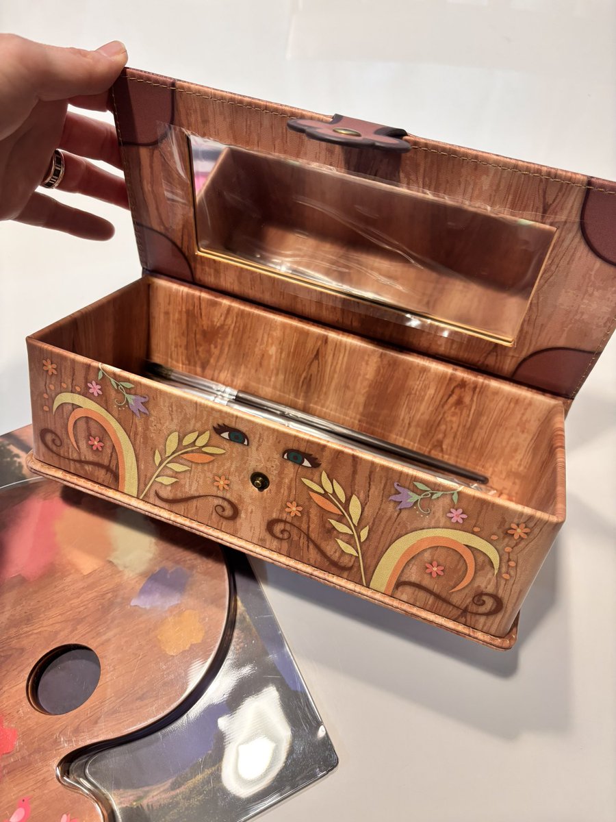 G7N8PInbgAEsuHh.jpg?format=jpg