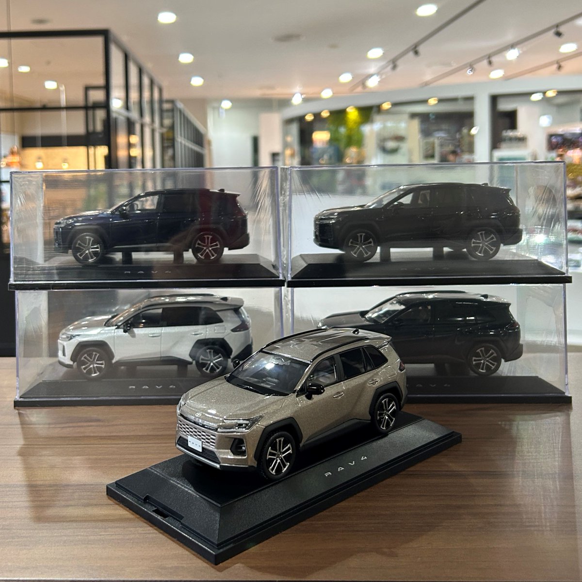 カラーサンプルミニカー 発売！ ＼ 12/18（木）より #トヨタ博物館