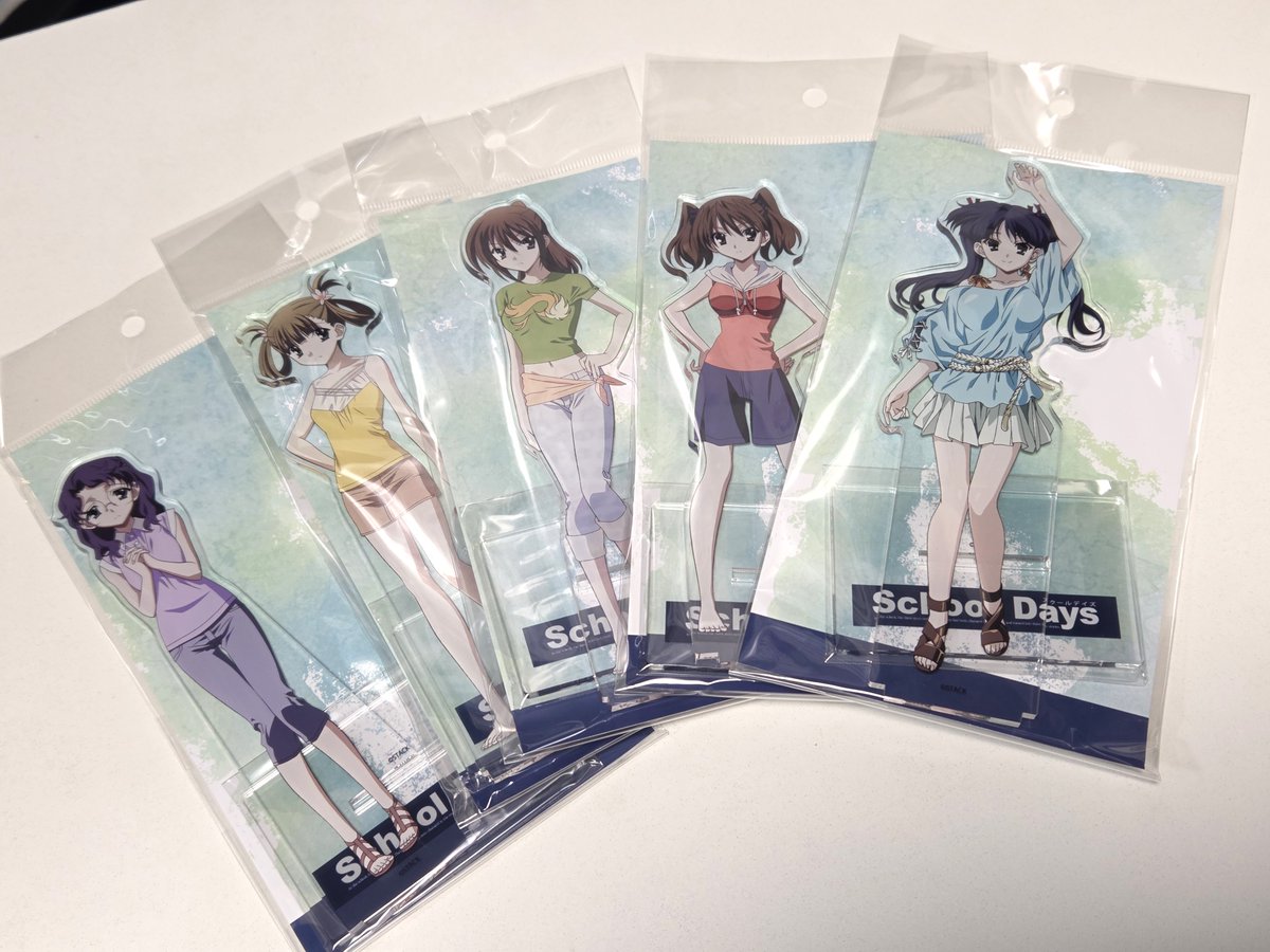 こんにちは！エターナルトイズ秋葉原店です🤖 『School Days』 20周年