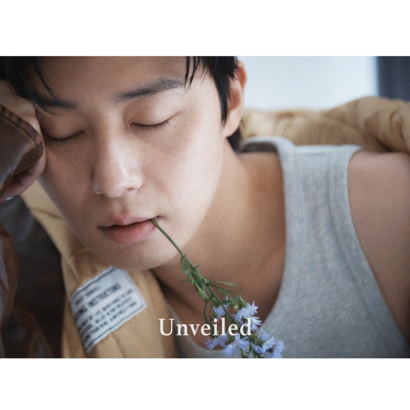 📸パク・ソジュン、初写真集『Unveiled』 一般発売スタート！ 購入者の