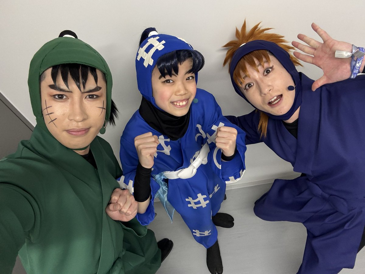 忍ミュ 昨日の今頃は昼公演でしたね😌 📚