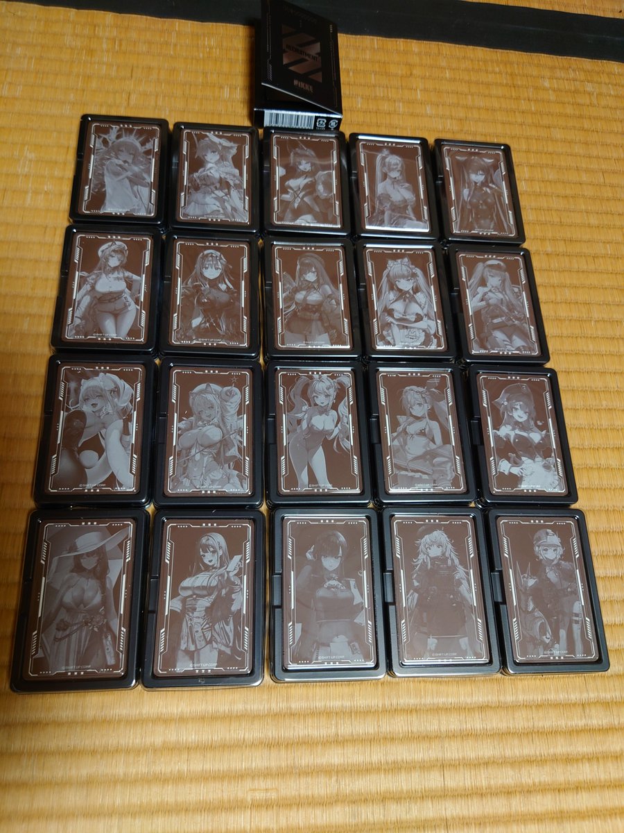 買ってきた噂の「勝利の女神:NIKKE 隊員募集 チョコレート」開封してみ