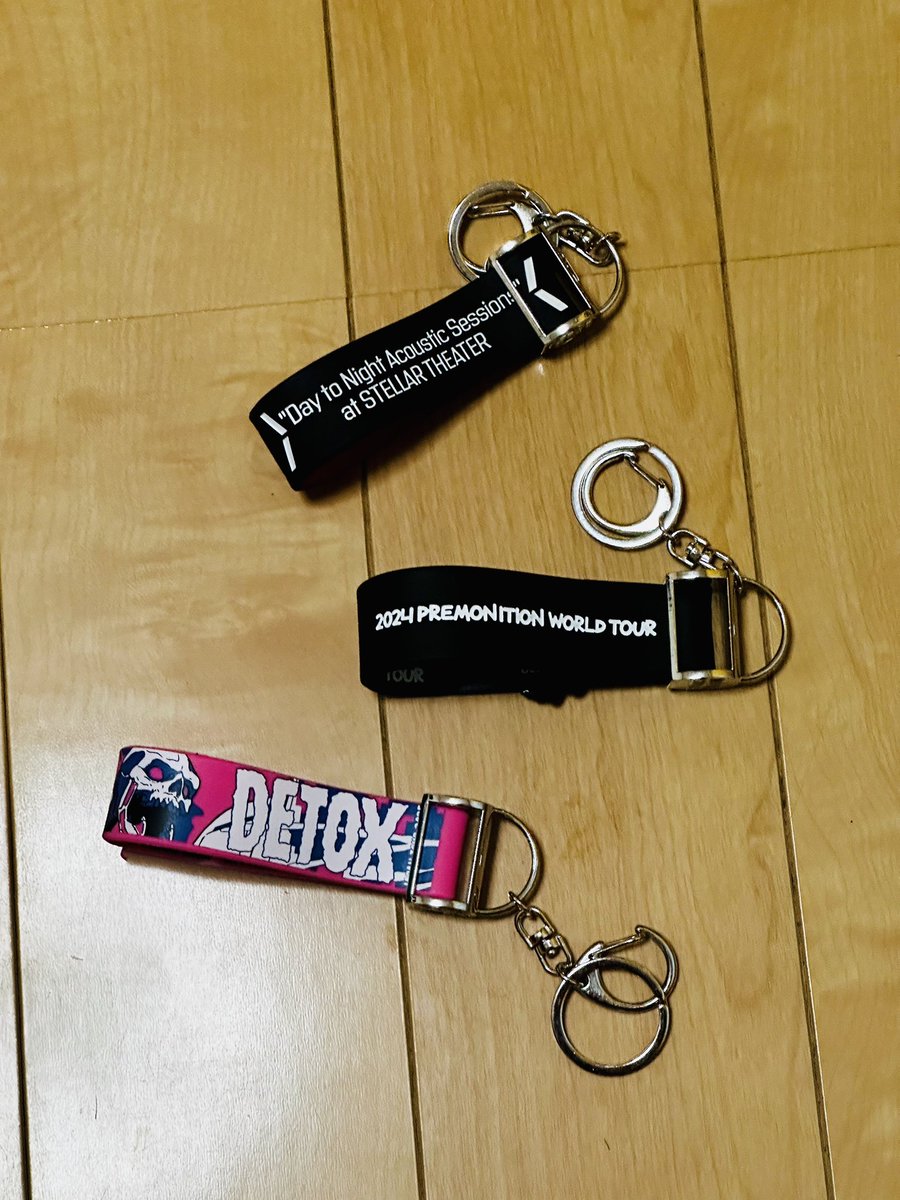 ONE OK ROCKの大事なラバーバンドをタワレコで売ってるラババン