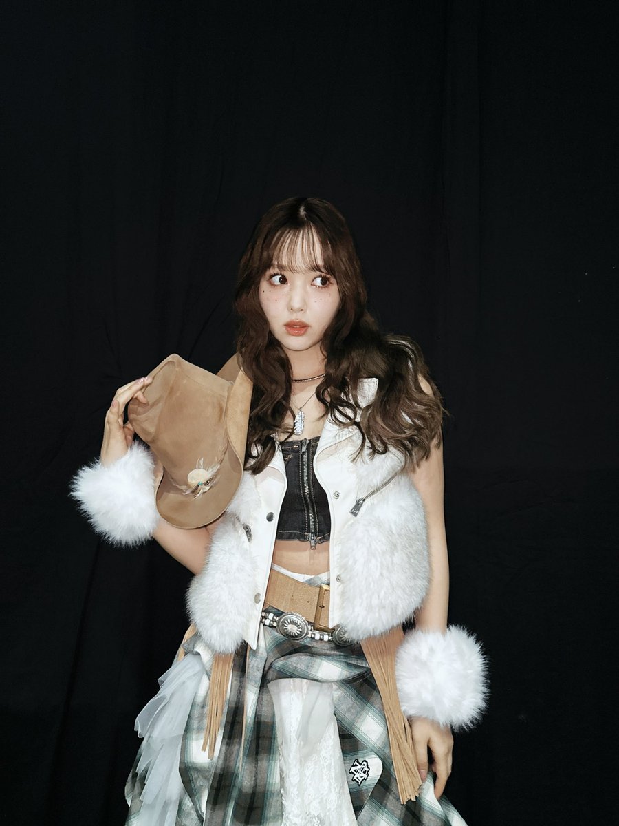 こちらが本業です💁‍♀️✨ #GENEコレ