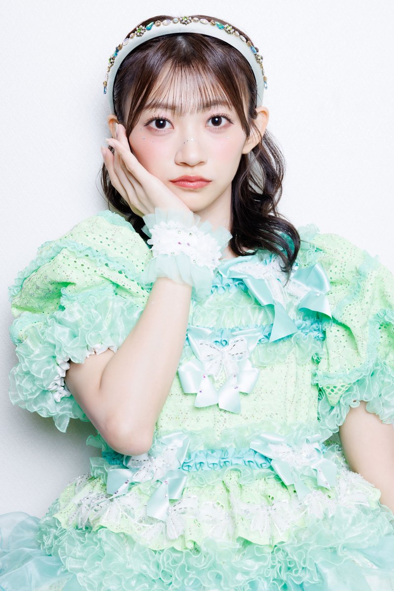 板倉可奈 1周年ツアー衣装】 💚板倉可奈(Kana Itakura) @kana_cs1111