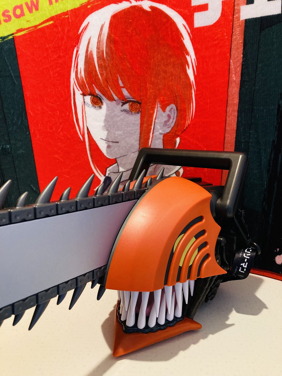 チェンソーマンヘッド型ポップコーンボックス買ったんだけど、デカすぎ