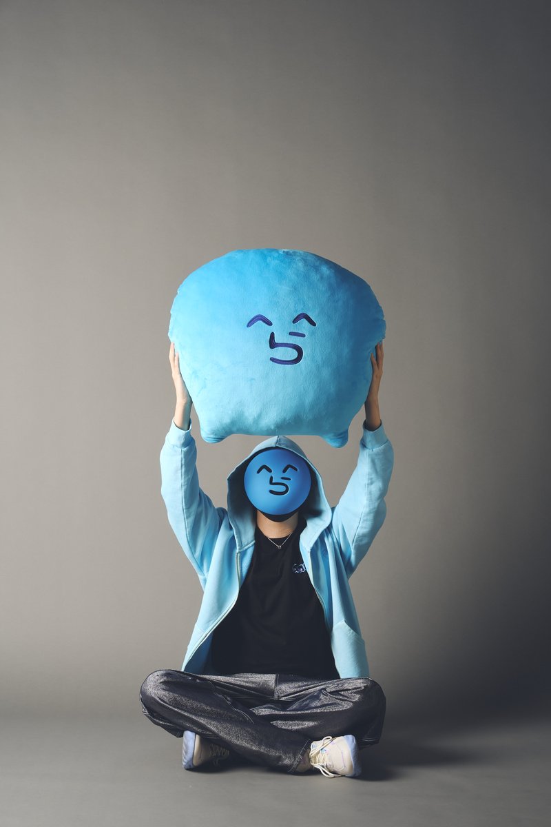 黒 【⚠️明日値上げ予定】らっだぁ L ロゴジップフーディー