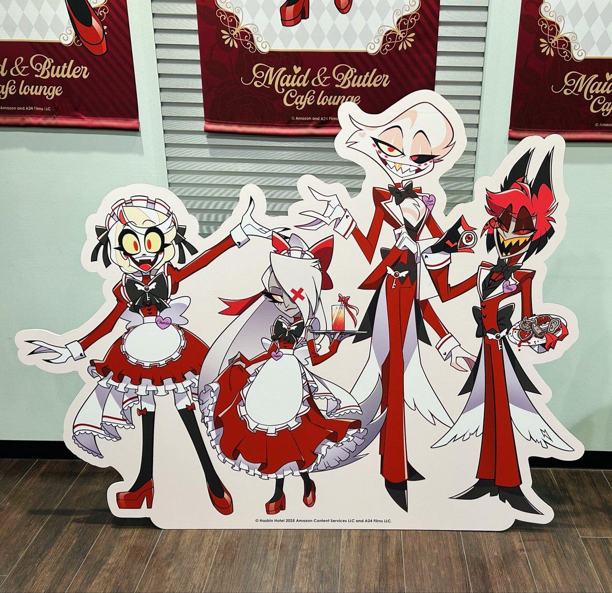 ハズビンカフェも行ってきたー！皆めちゃくちゃ可愛いし、ルシファーと