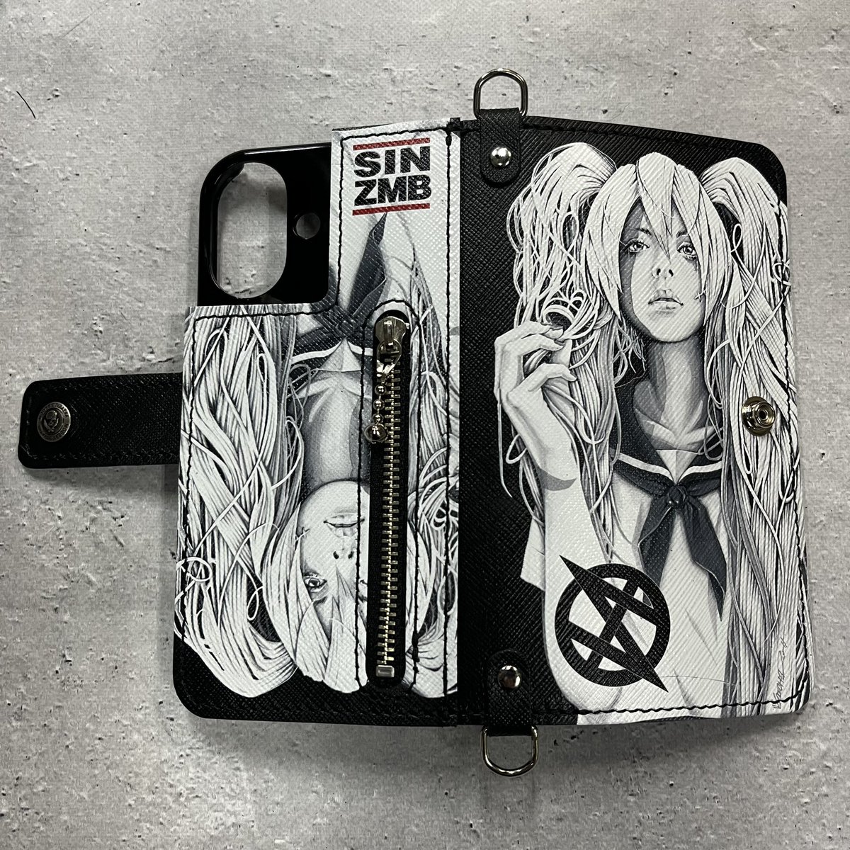 GLAYのギタリストHISASHIさんとのコラボレーションモデルの手帳型