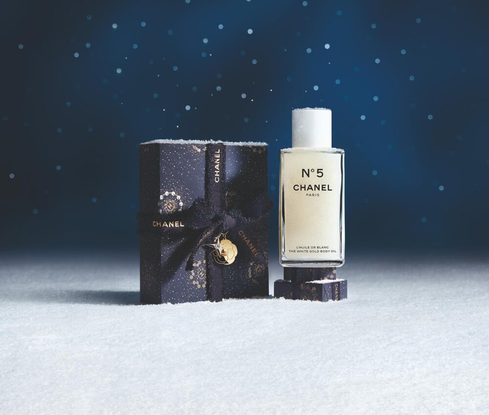 シャネル2025年クリスマスコフレ“星空のきらめき”パール入りボディ