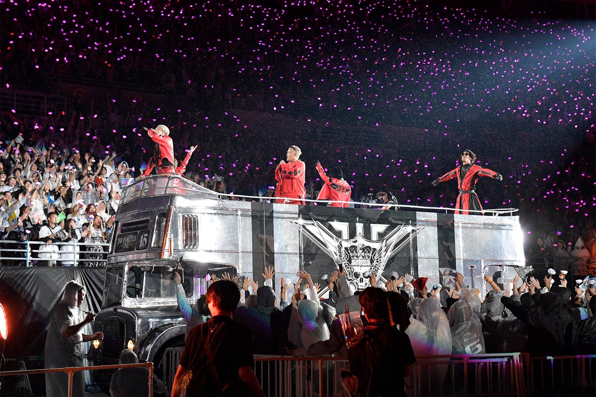 三代目JSB、デビュー15周年記念の 初単独スタジアムライブに5万人熱狂