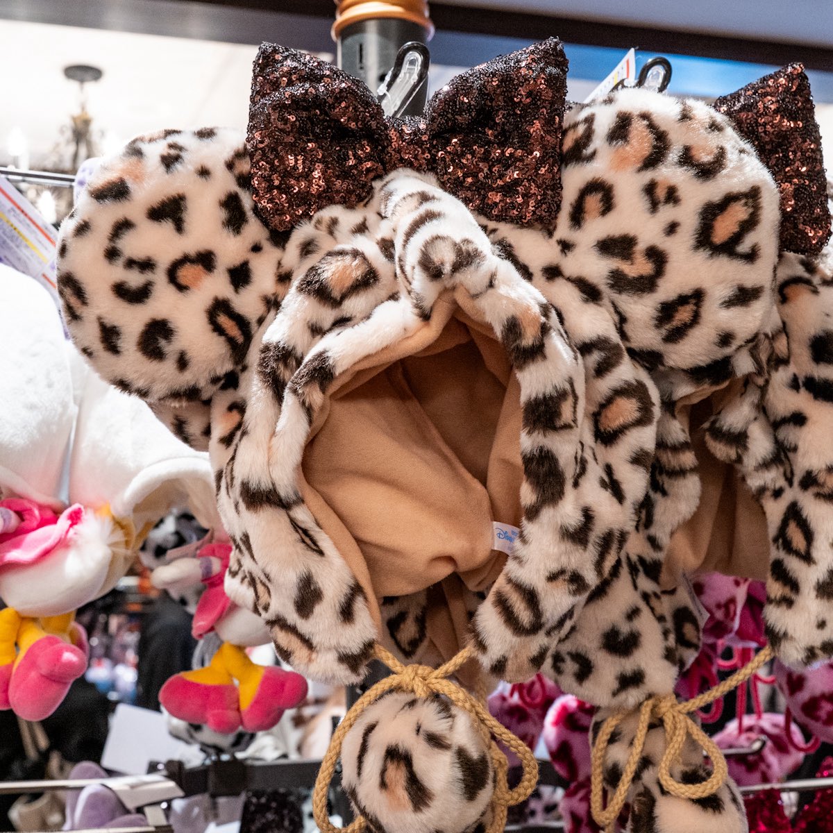 東京ディズニーリゾート ミニーのレオパード柄ファンキャップ 本日10月