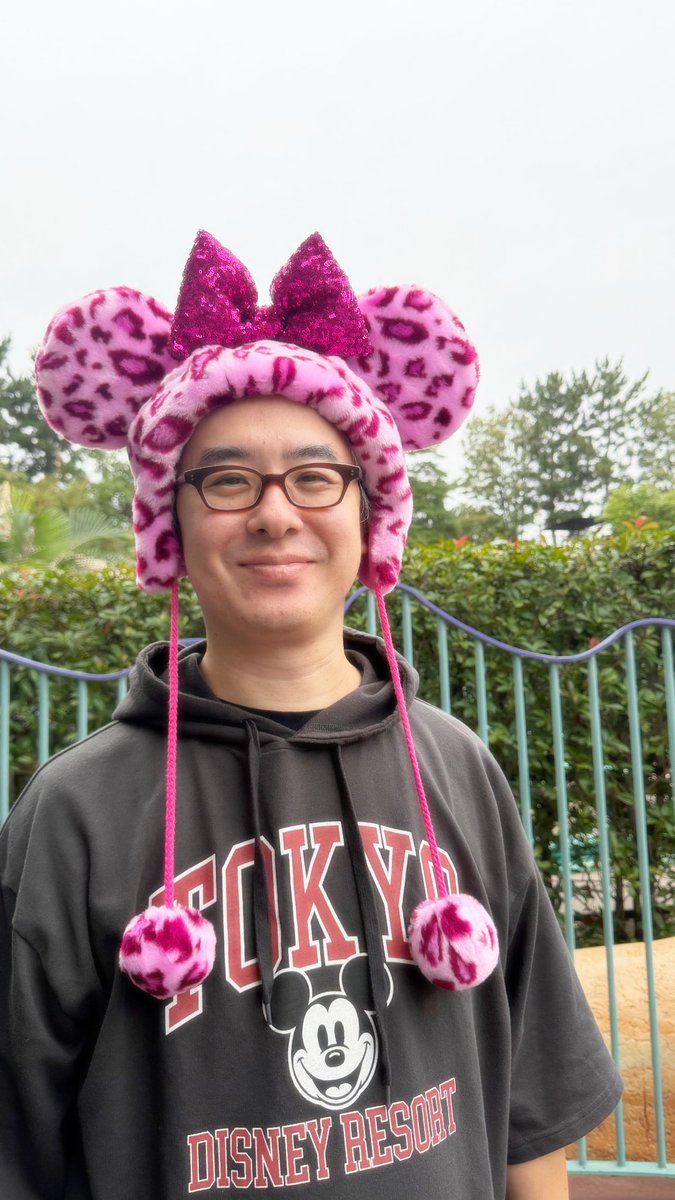 今日ディズニーシーで大人気のヒョウ柄 ファンキャップ買いました