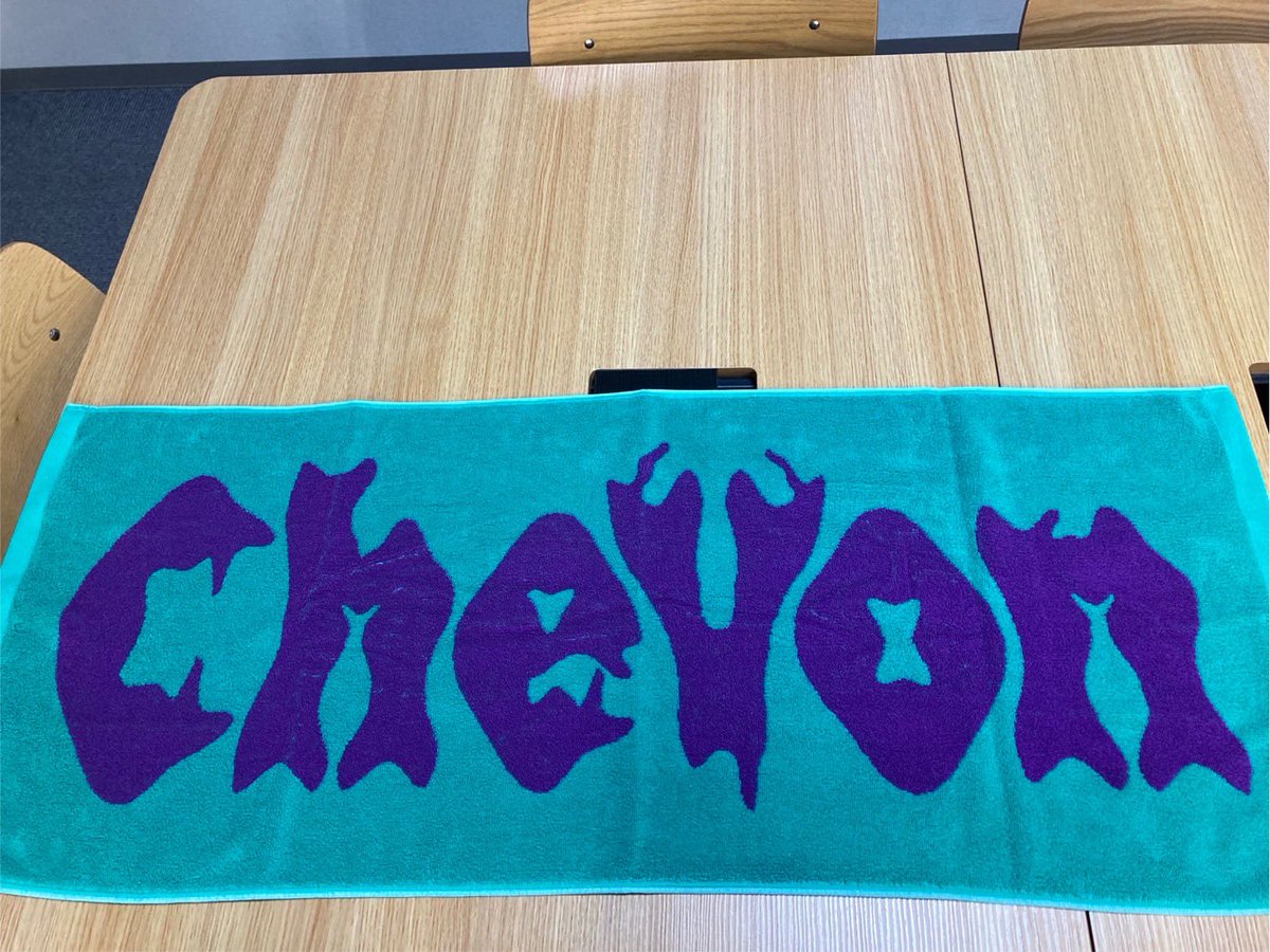 Chevonモンスターロゴタオルは、 メンバーイラストタオルとは異なる