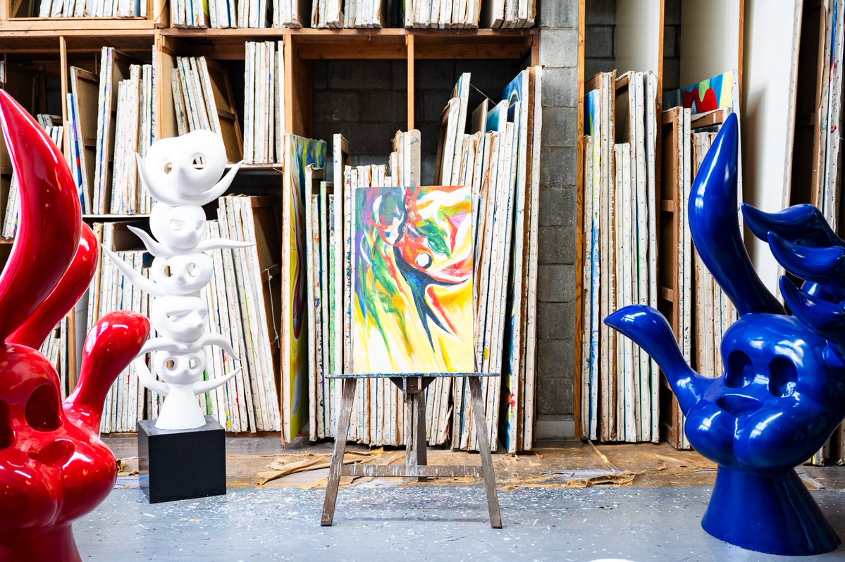 アトリエに展示中の作品は《跳ぶ》。 これまであまり展示の機会が