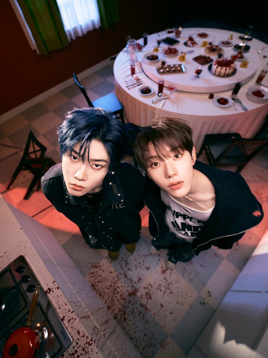 CLOSE YOUR EYES The 2nd Mini Album '𝑺𝒏𝒐𝒘𝒚 𝑺𝒖𝒎𝒎𝒆𝒓