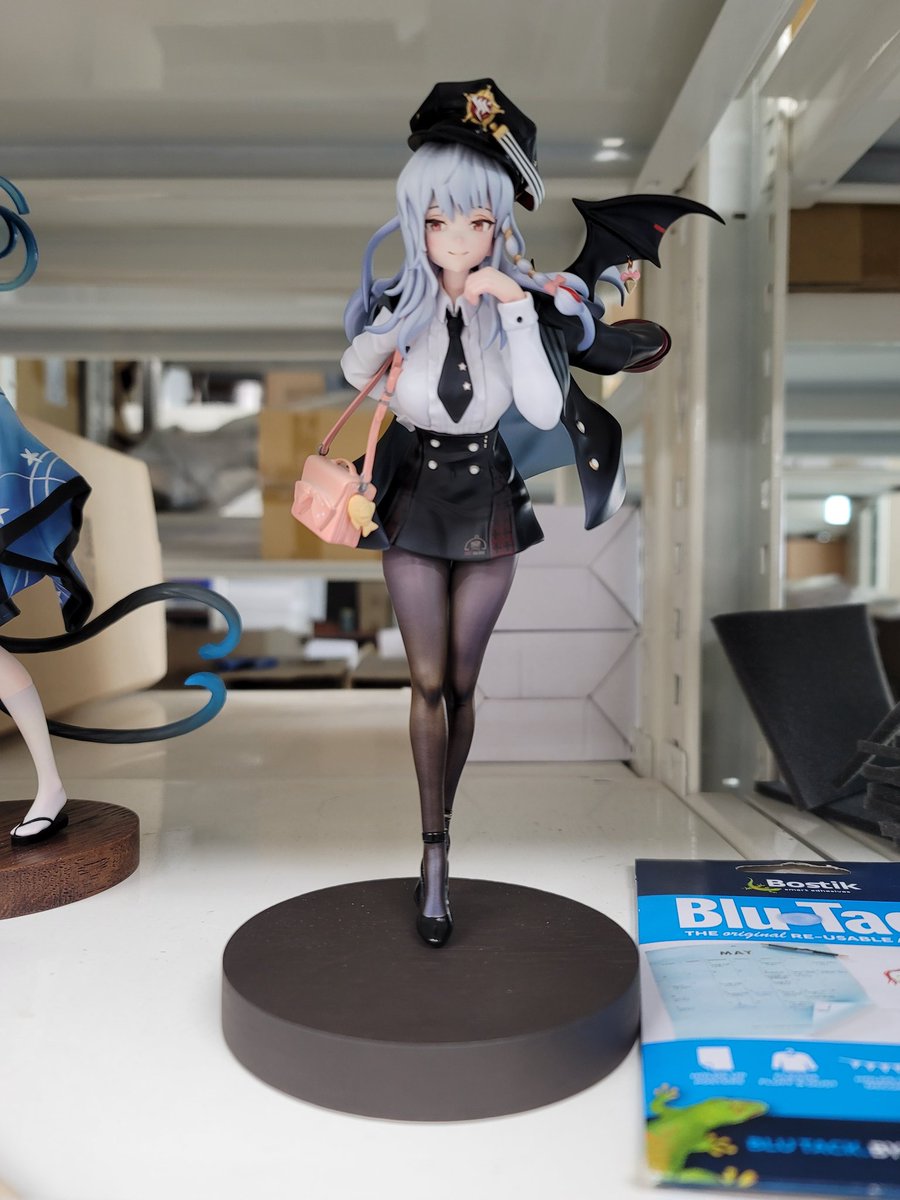 完成しました。 1/8 スケール 黒舘ハルナ 原型: @cornbengal Painting