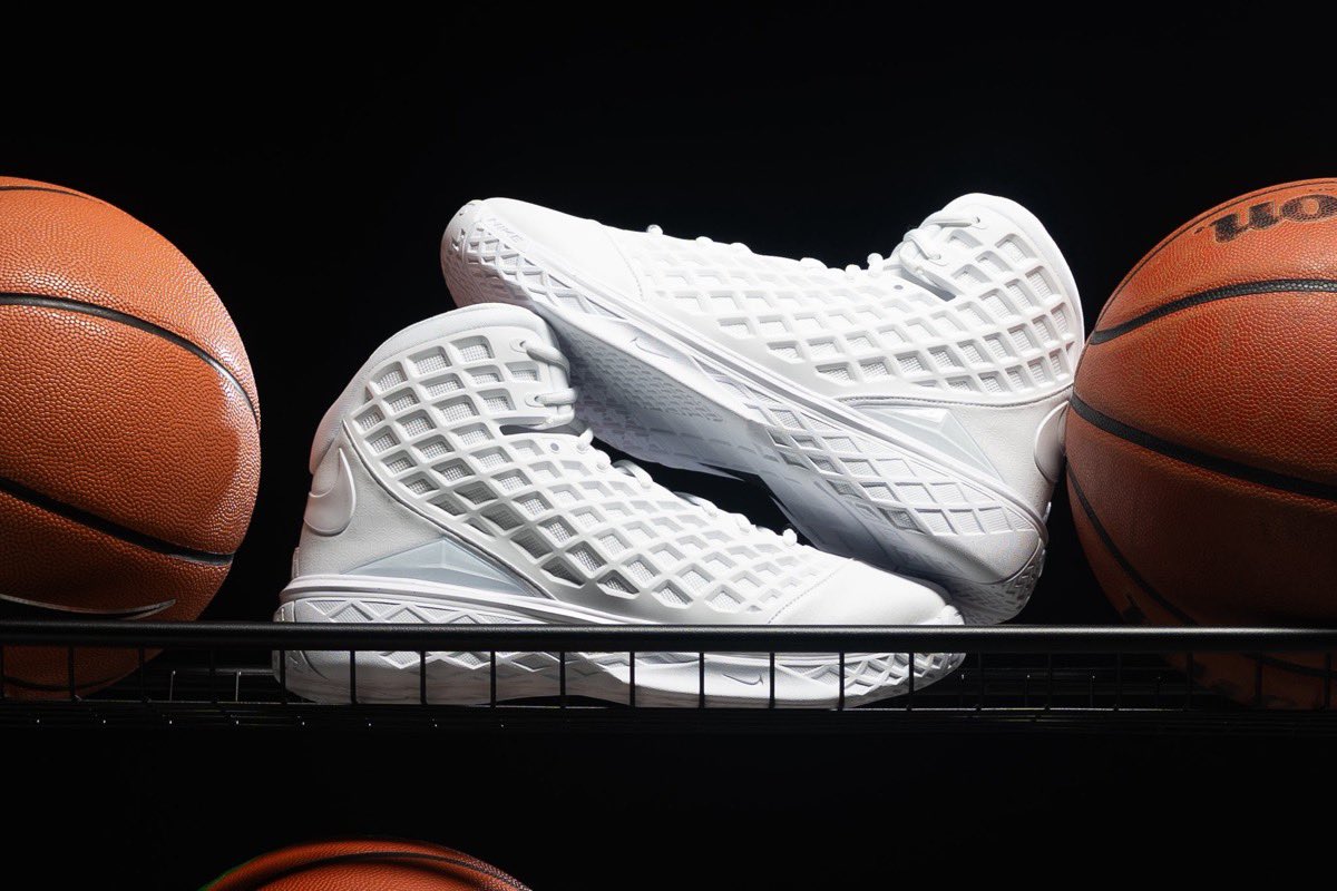 Nike Kobe 3 Protro “Halo”が登場。［HM4351-100 / HQ2304-100