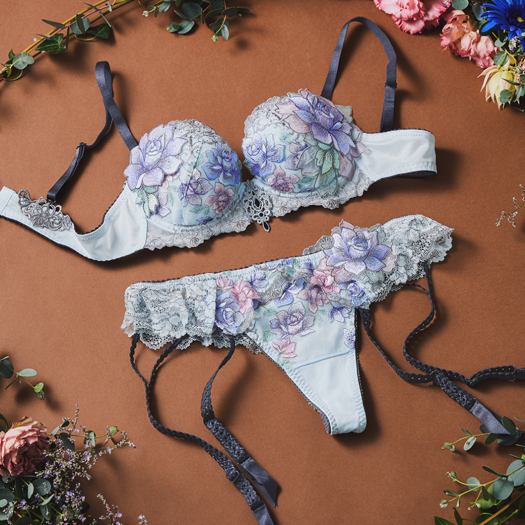 23グループのメインカラーは、透明感あふれるSXカラー。 水彩画のよう