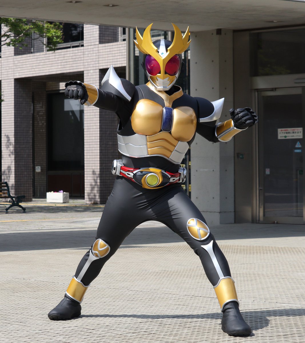 アレ？俺、変身してないんだけど と思ったらコスプレ⁉︎ 自作でこの