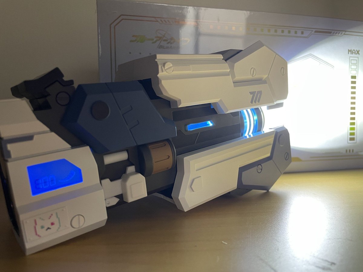 コトブキヤ日本橋1F】 入荷情報：『モバイルバッテリー（光の剣