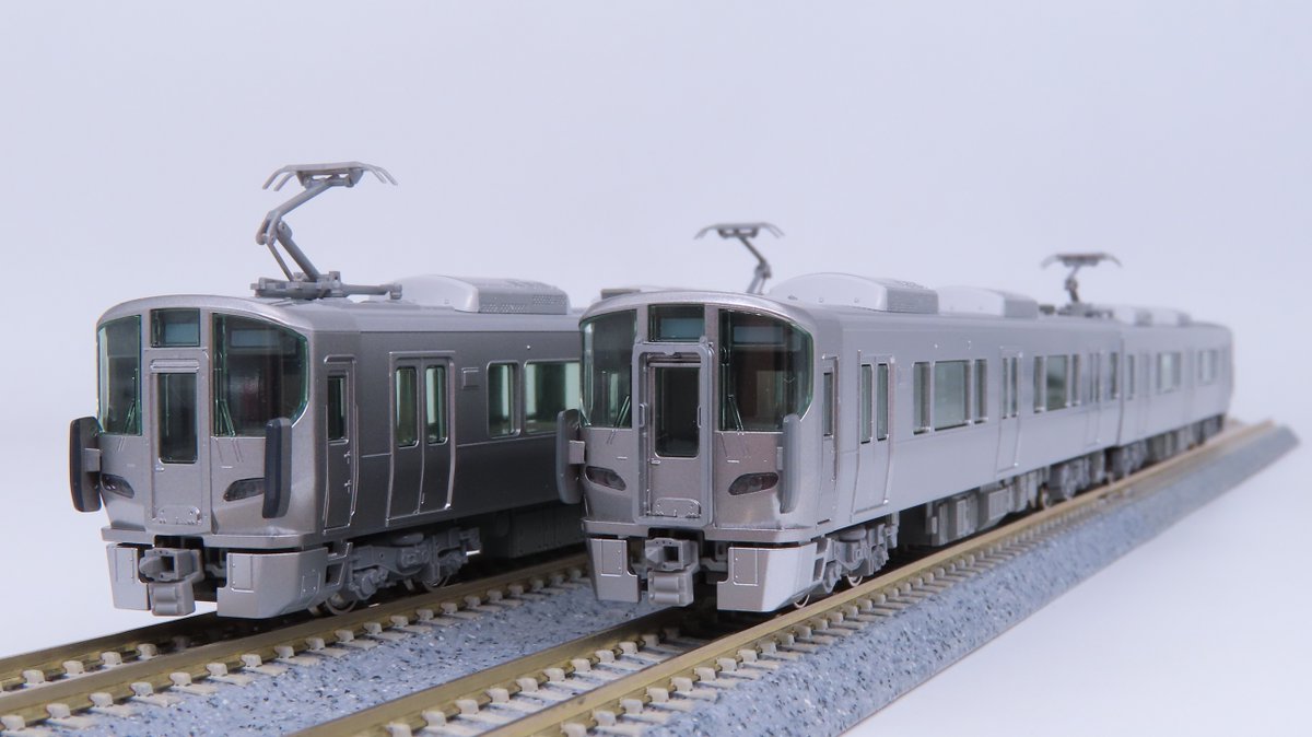 ロングシートの227系】 奈良・和歌山地区で活躍する227系1000番台を