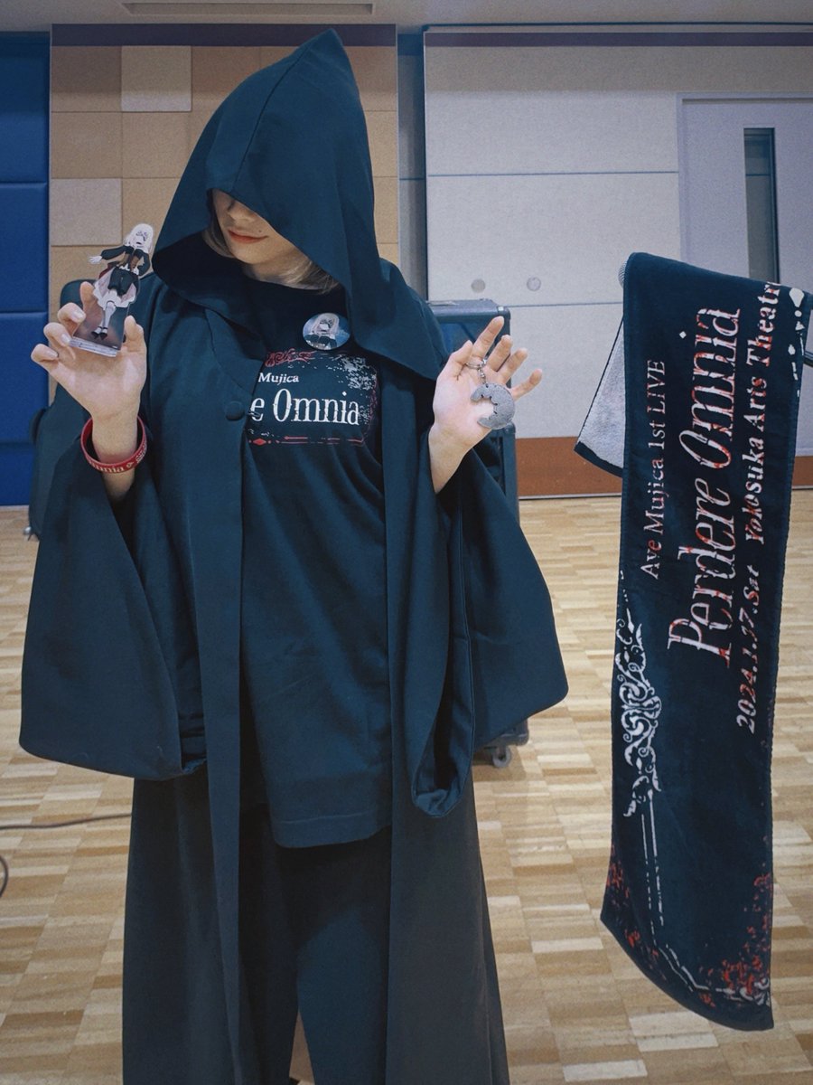 AveMujica 1stライブグッズ たくさん身につけてみた⚙️🌙 ローブの