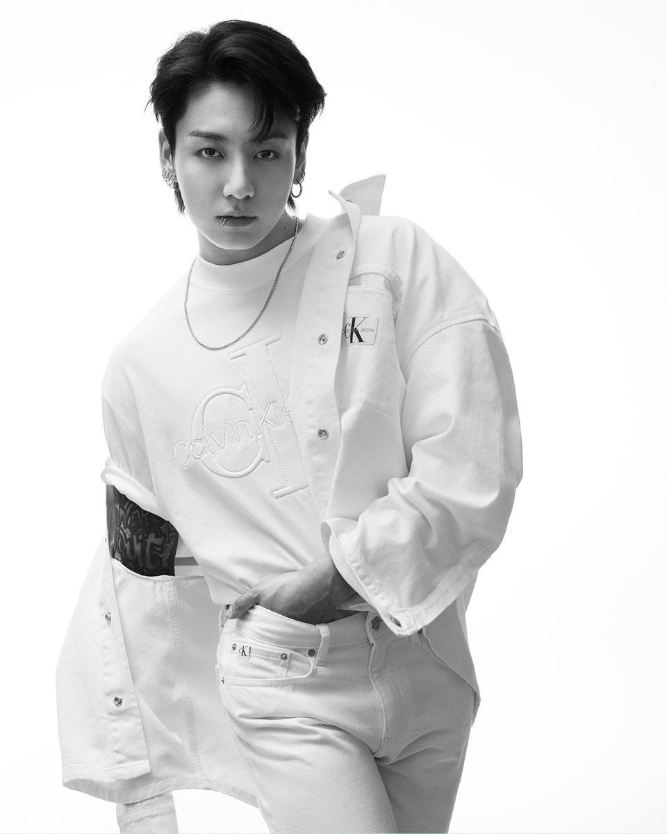 本日、Jung Kook／ジョングク着用のホワイトデニムセットアップが発売
